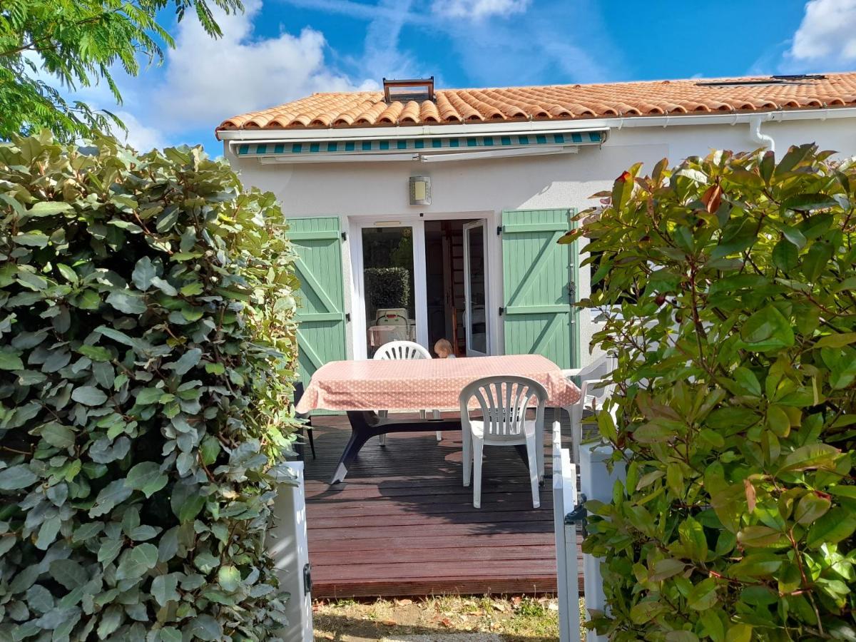 Maisonnette A Deux Pas De La Plage Dans Residence Calme ラ・トランシュ・シュル・メール エクステリア 写真